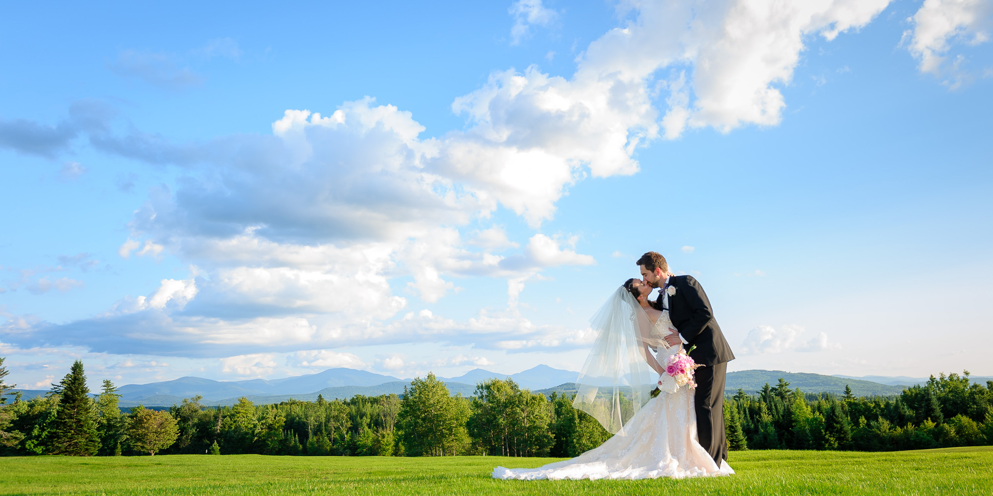 Kisses, Pecks, Smooches + Hugs Of 2014 | New Hampshire Wedding Photography