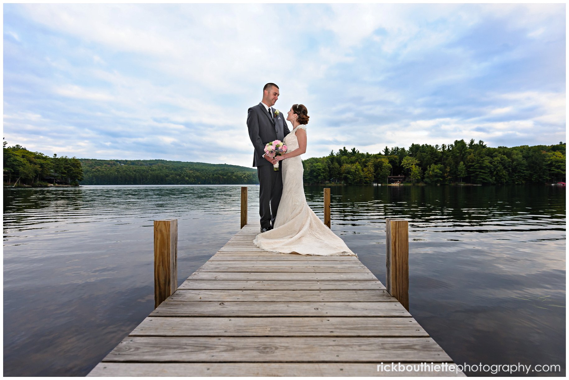 Lake Shore Village Resort Wedding :: Mike + Megan