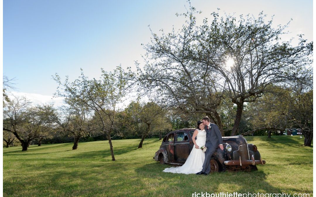 Rustic Sunset Hill Orchard Wedding :: Stephen + Leslie