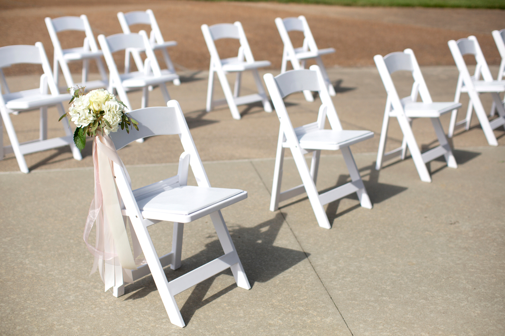 How to Encourage Social Distancing at Your Wedding